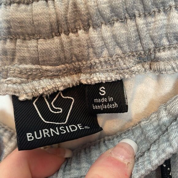 Burnside Grey/Black Men’s Sweat-Pants Shorts. Size Small. - Picture 4 of 4